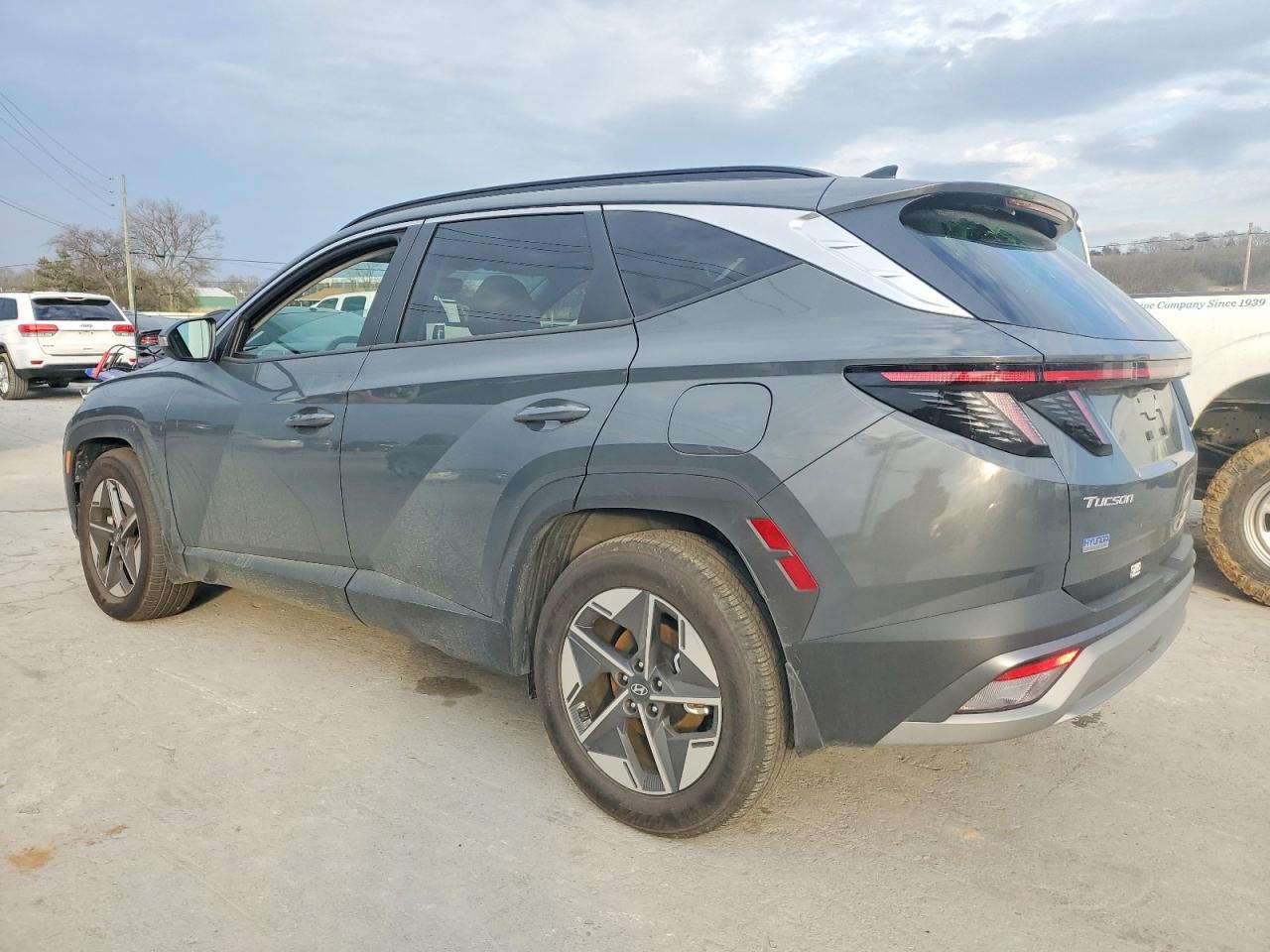 2025 Hyundai Tucson Sel - Image 2