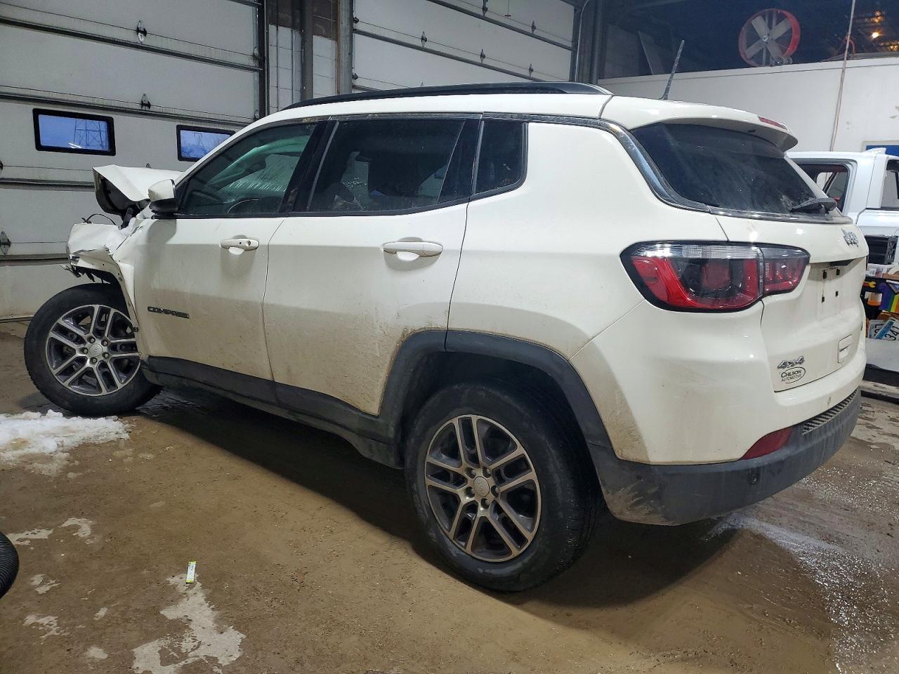 2020 Jeep Compass Latitude - Фото 2