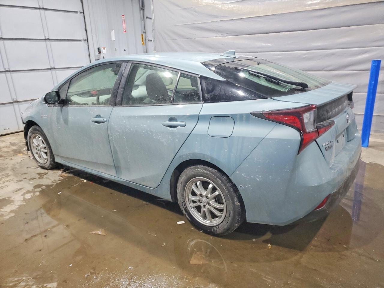 2019 Toyota Prius Le - Фото 2