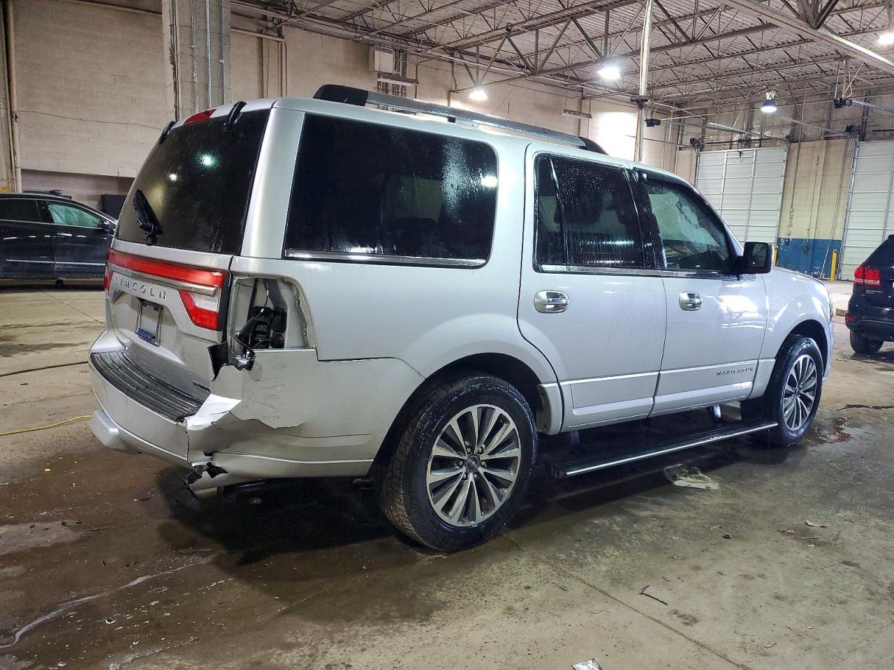 2015 Lincoln Navigator - Фото 3