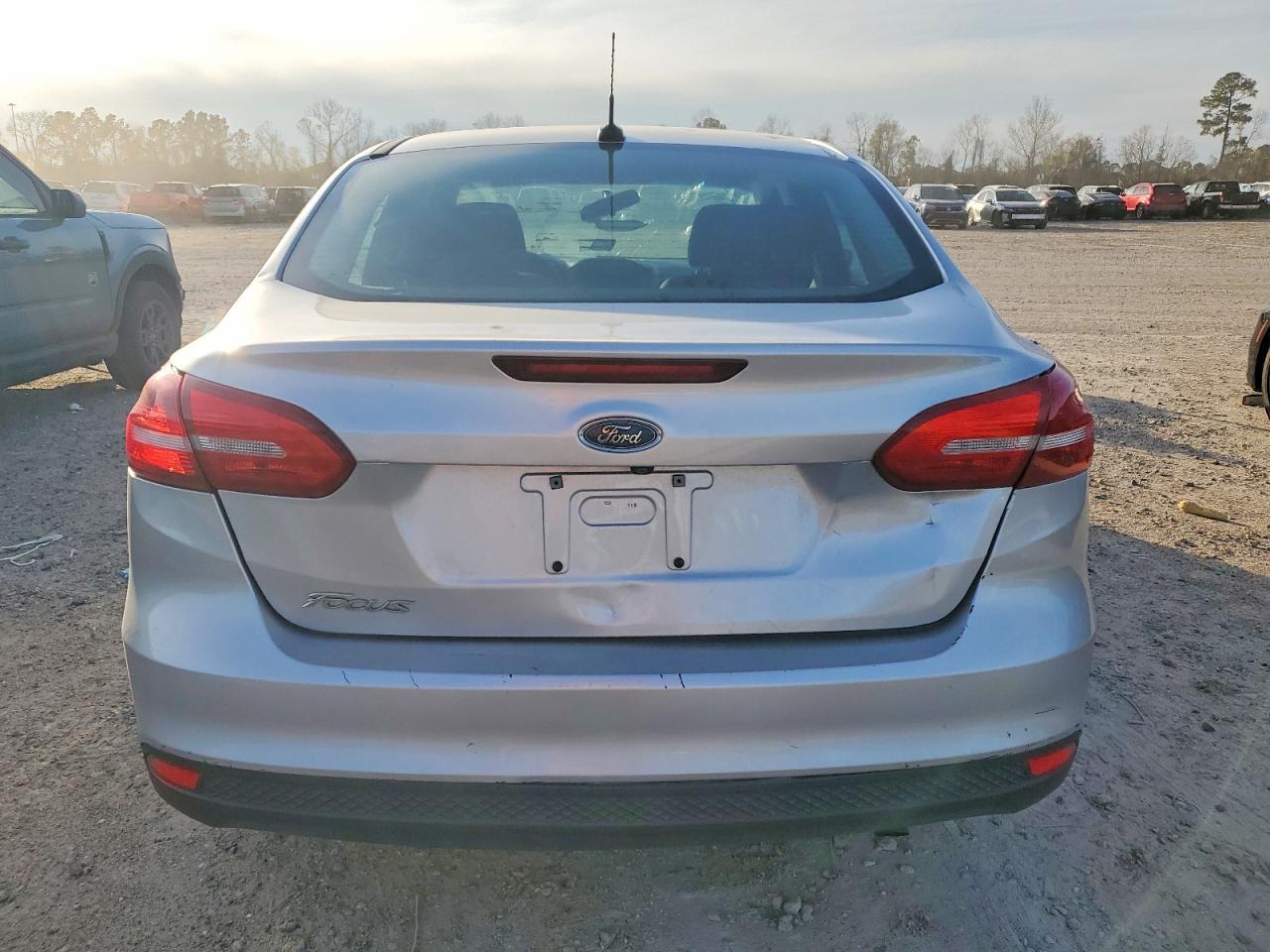 2017 Ford Focus S - Фото 6