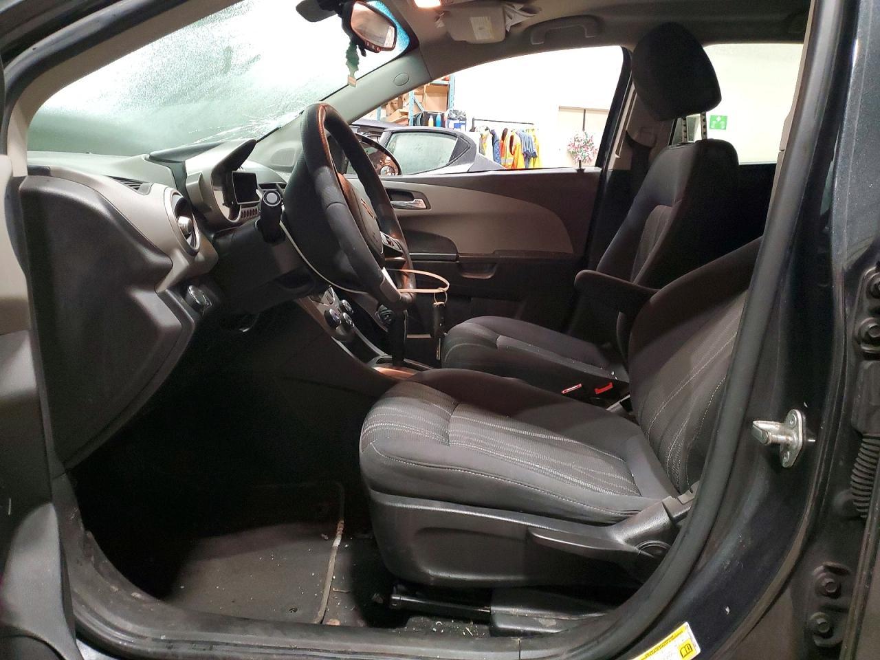 2016 Chevrolet Sonic Lt - Фото 7