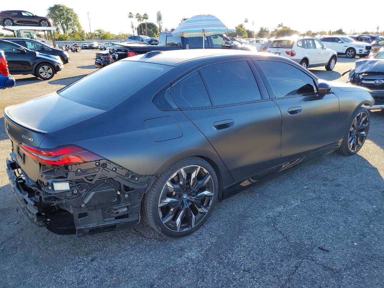 2025 BMW I5 Edrive 40 - Image 3