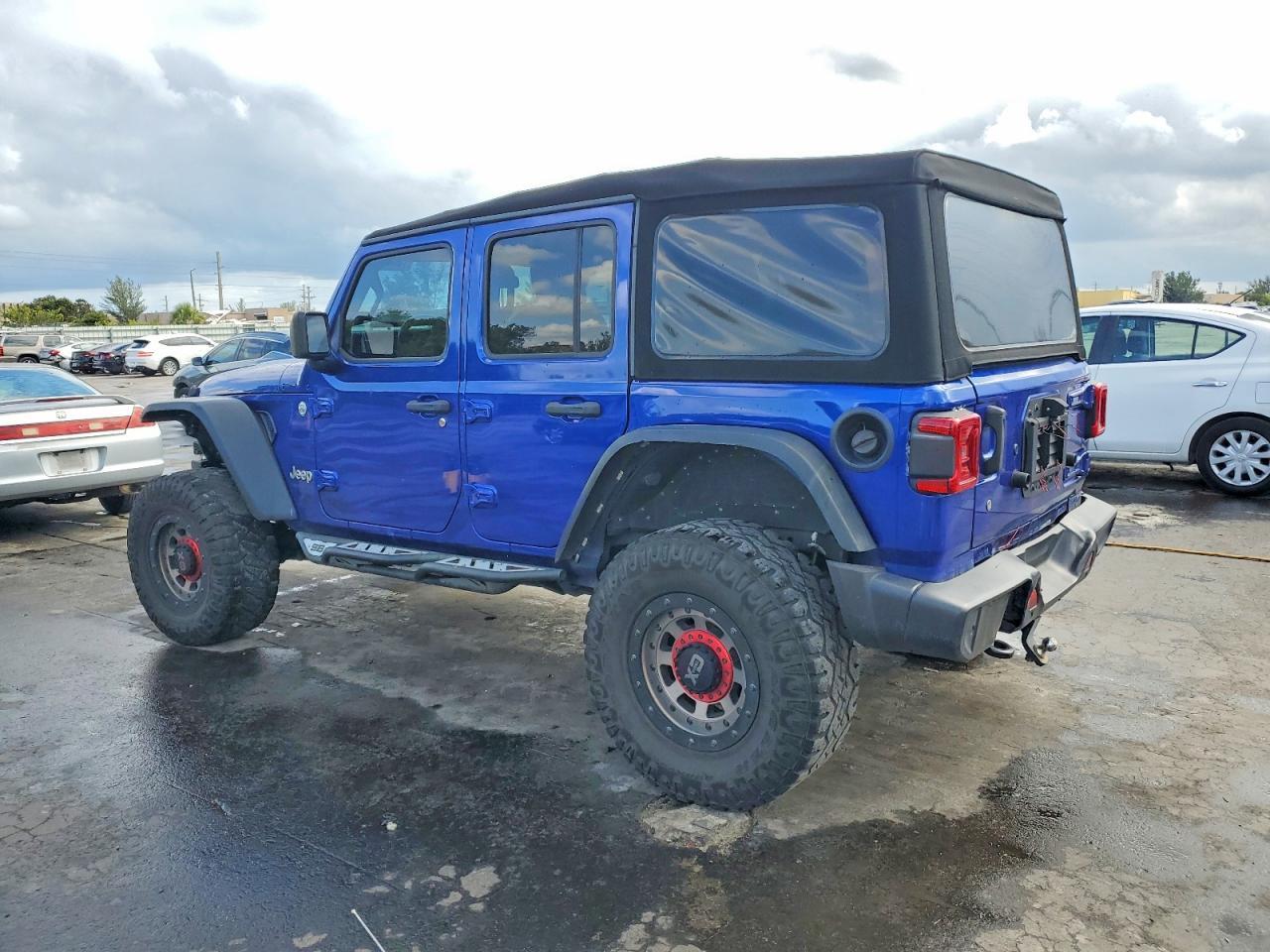 2020 Jeep Wrangler Unlimited Sport - Фото 2
