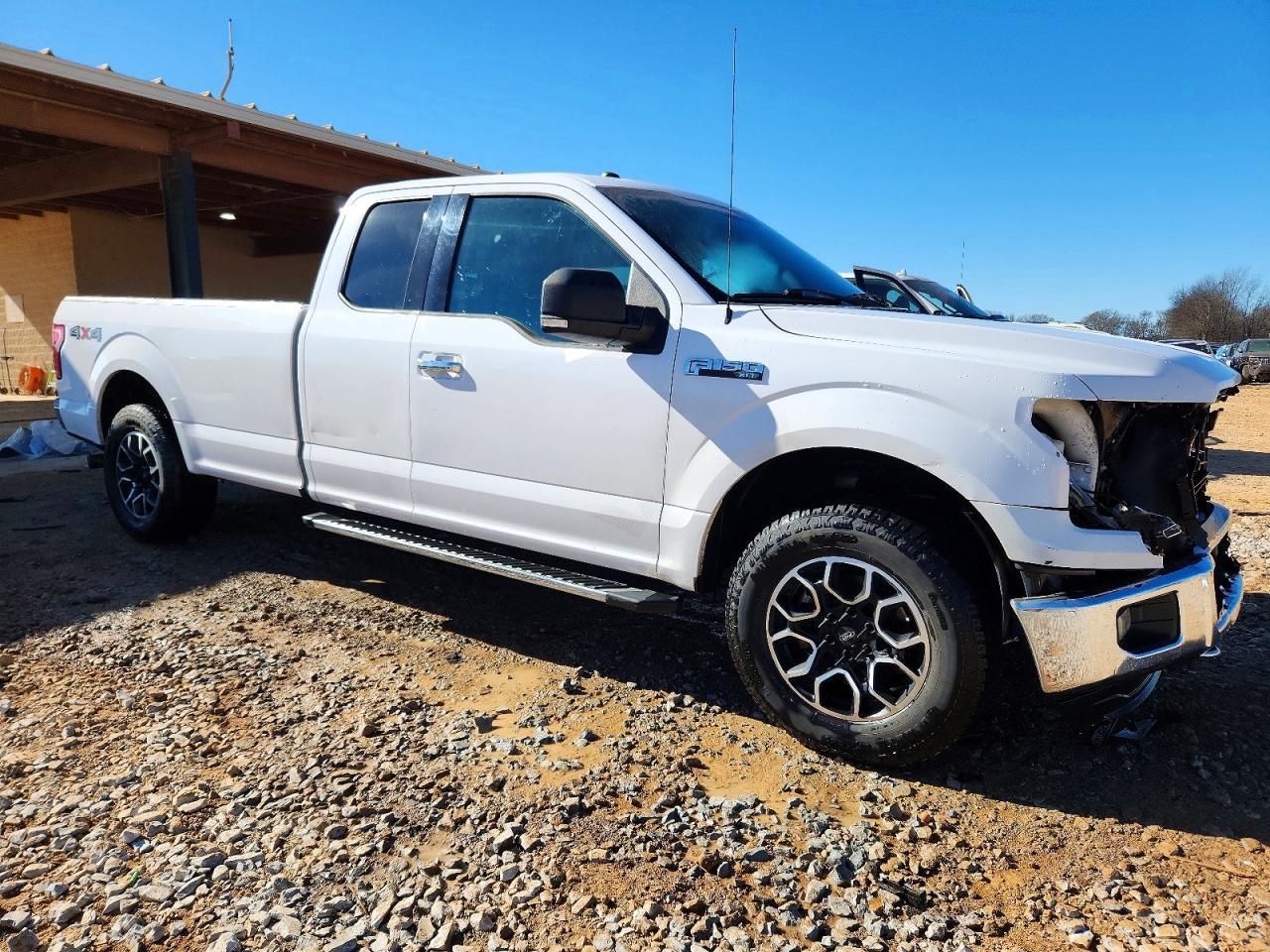 2016 Ford F150 Super Cab - Image 4