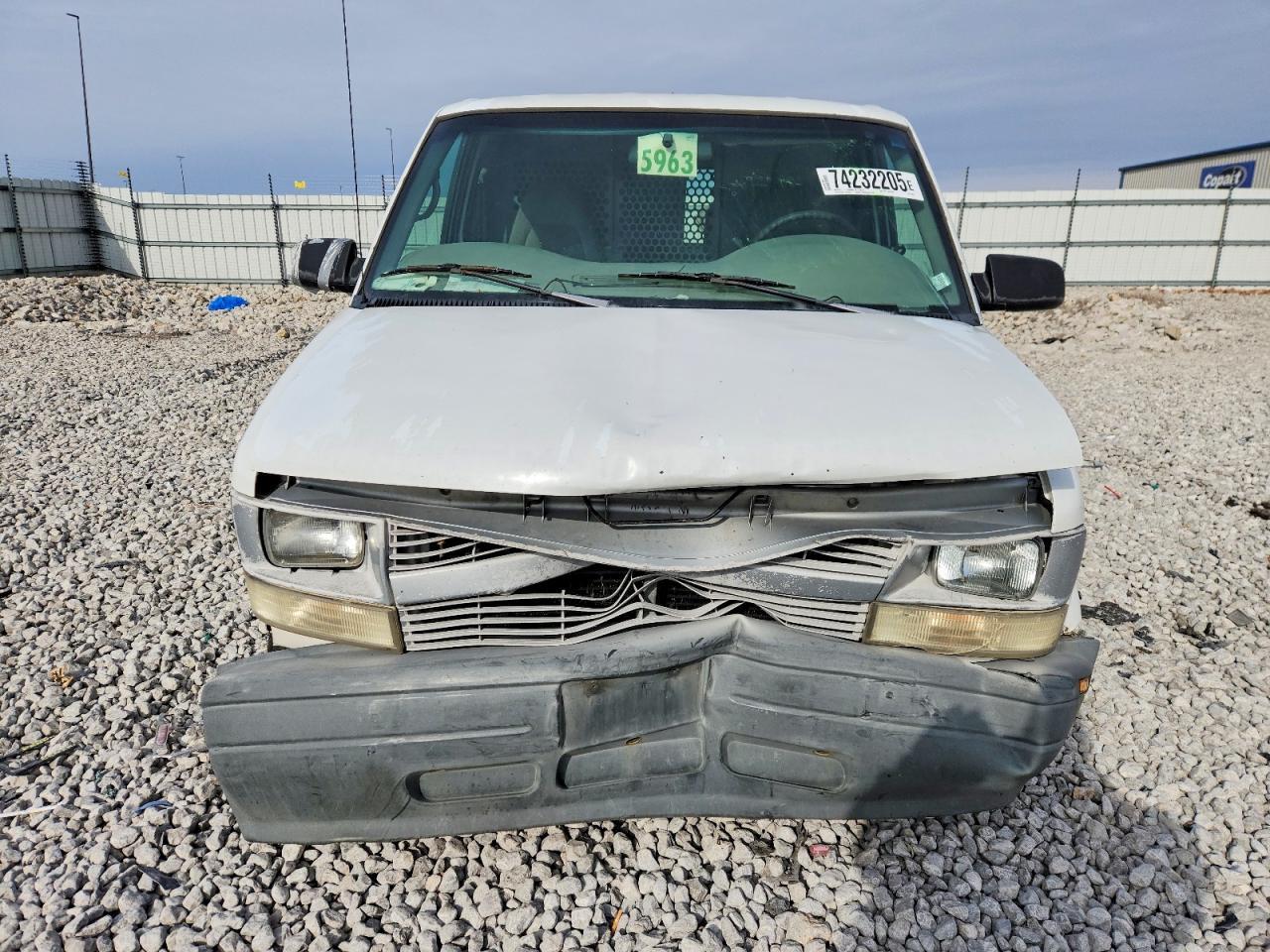 2001 Chevrolet Astro - Фото 5