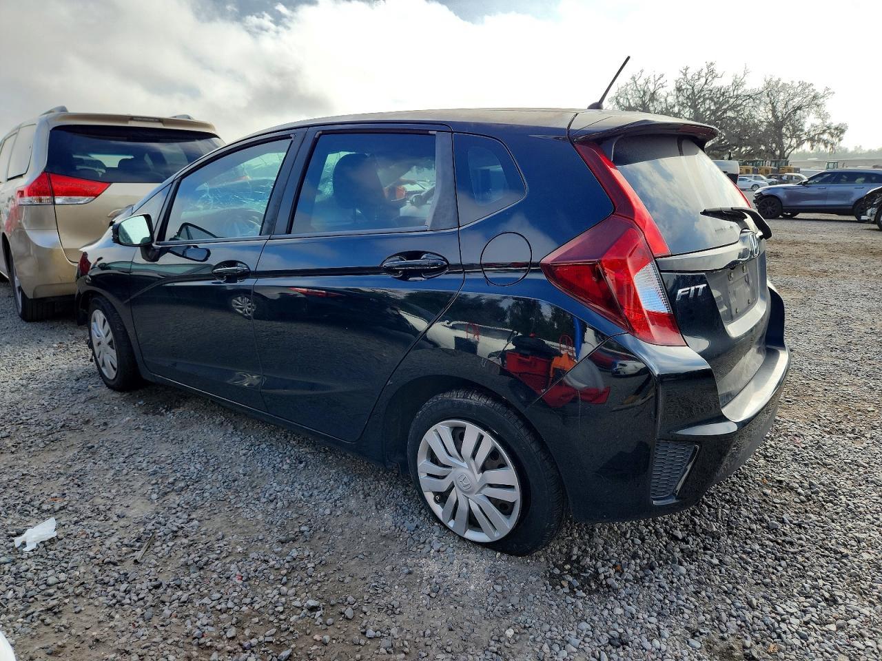 2017 Honda Fit Lx - Фото 2