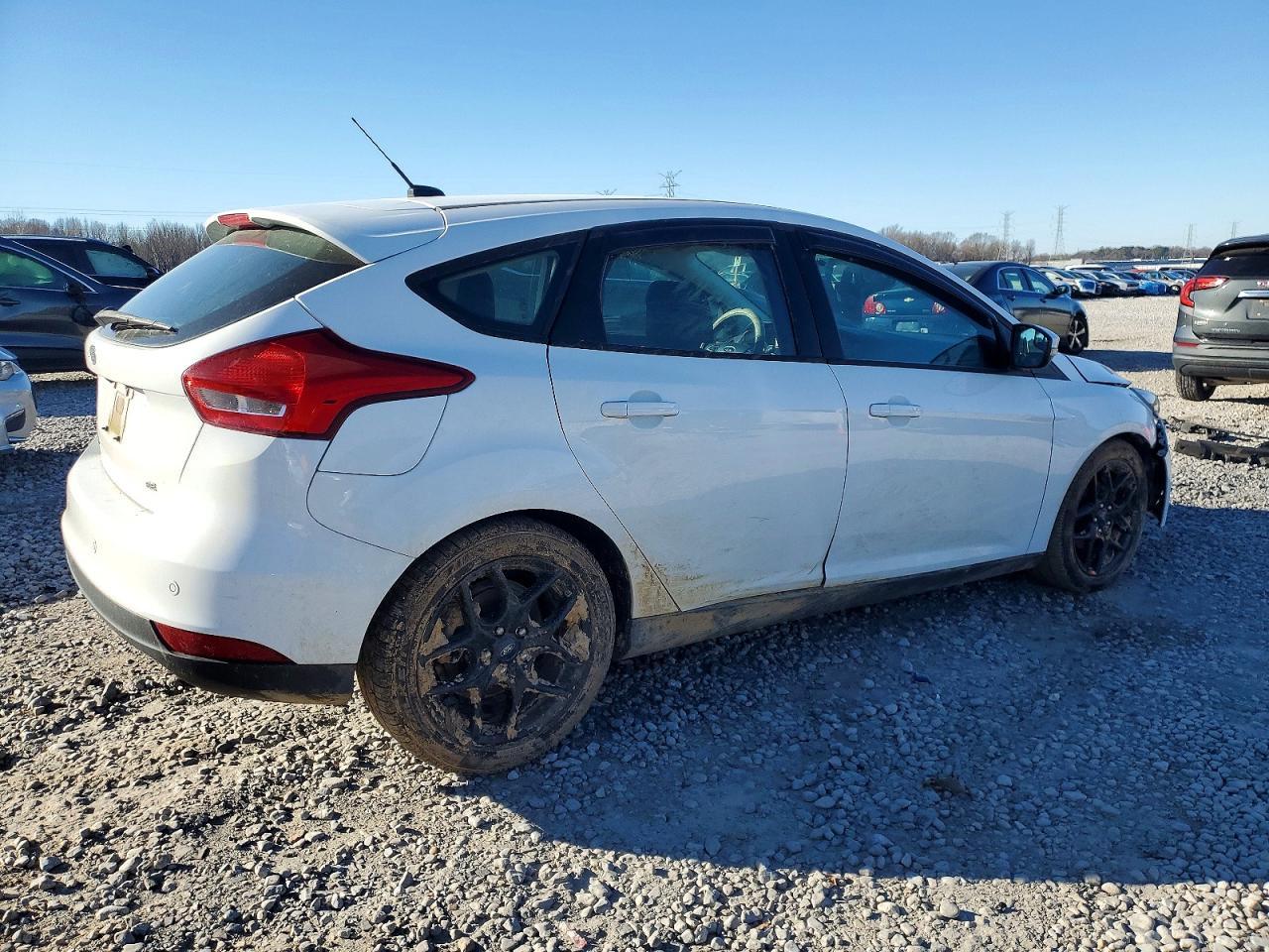 2016 Ford Focus Se - Фото 3