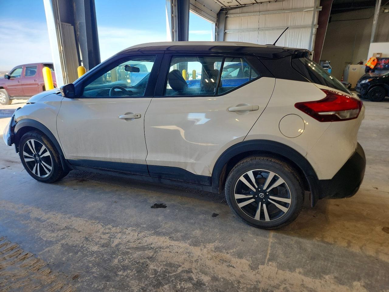 2019 Nissan Kicks S - Фото 2