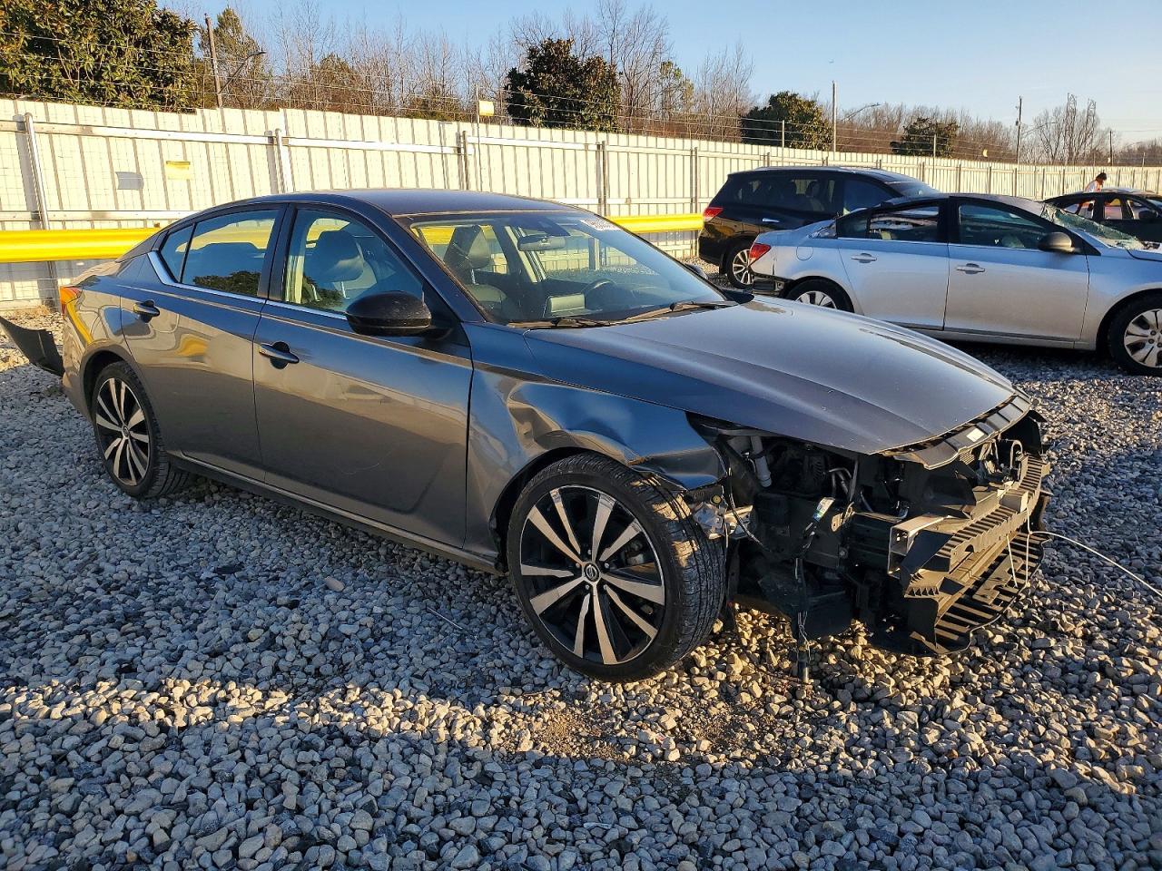 2021 Niss Altima - Фото 4