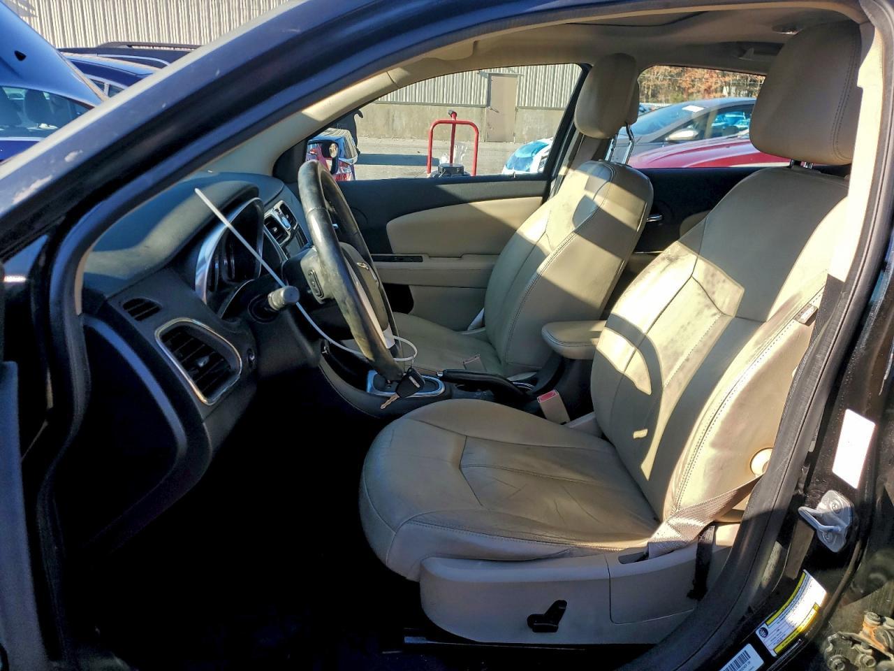 2012 Chrysler 200 Limited - Фото 7