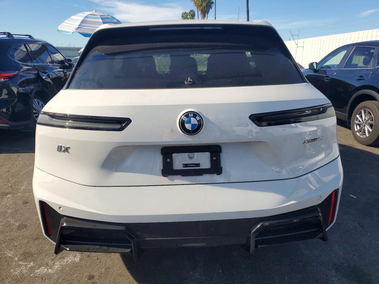 2026 BMW Ix xDrive45 - Image 6