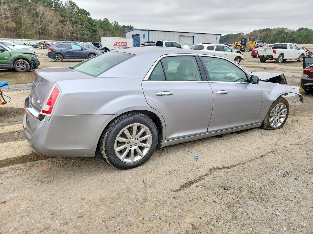 2014 Chrysler 300C - Image 3