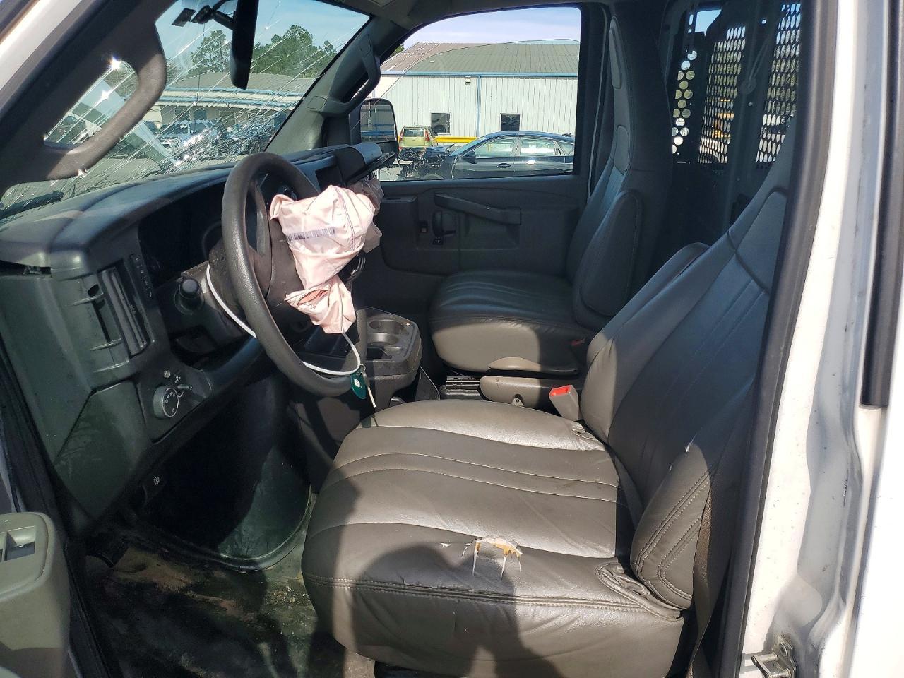 2017 Chevrolet Express G2500 - Image 7