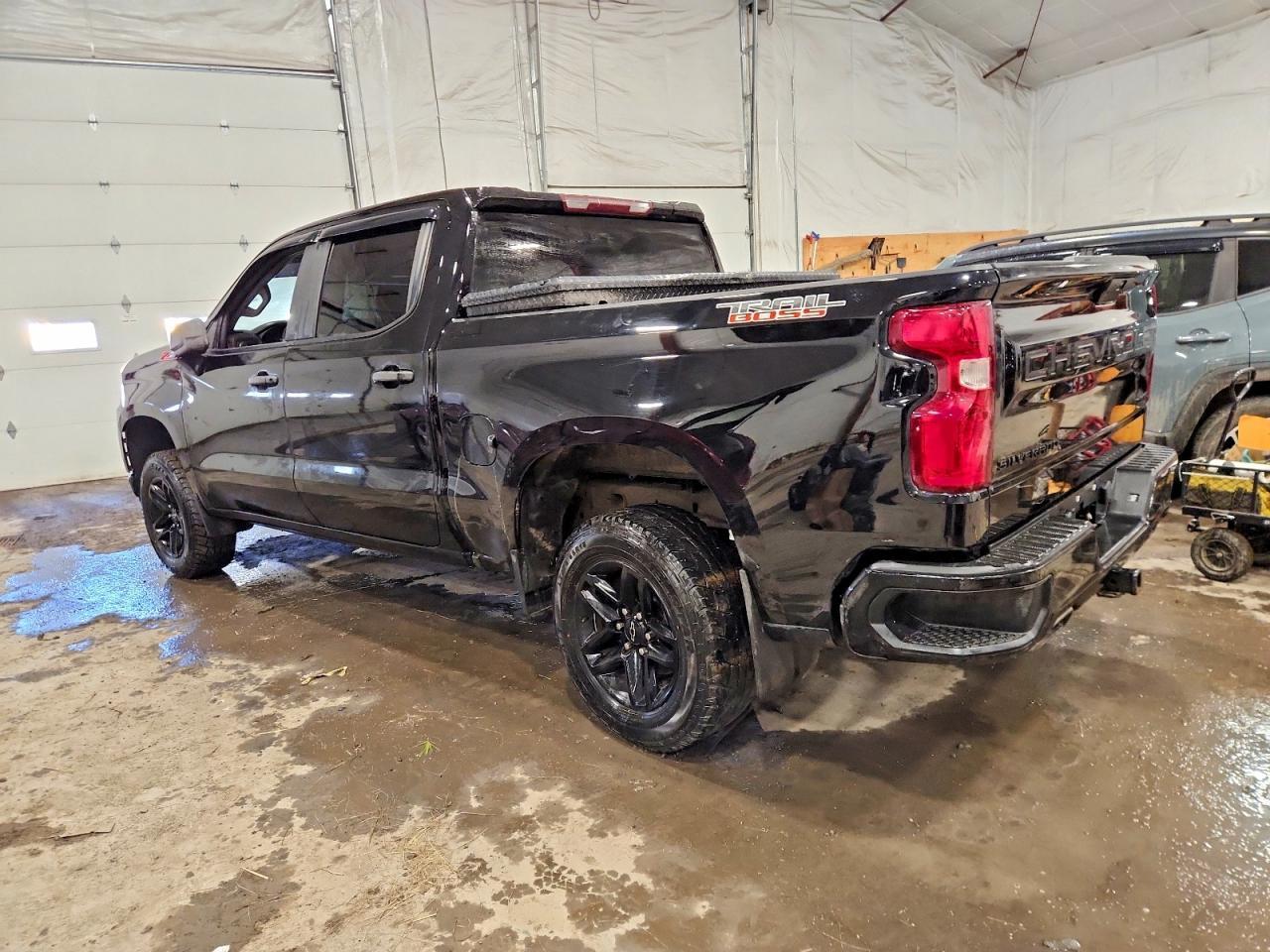 2021 Chevrolet Silverado K1500 Trail Boss Custom - Фото 2