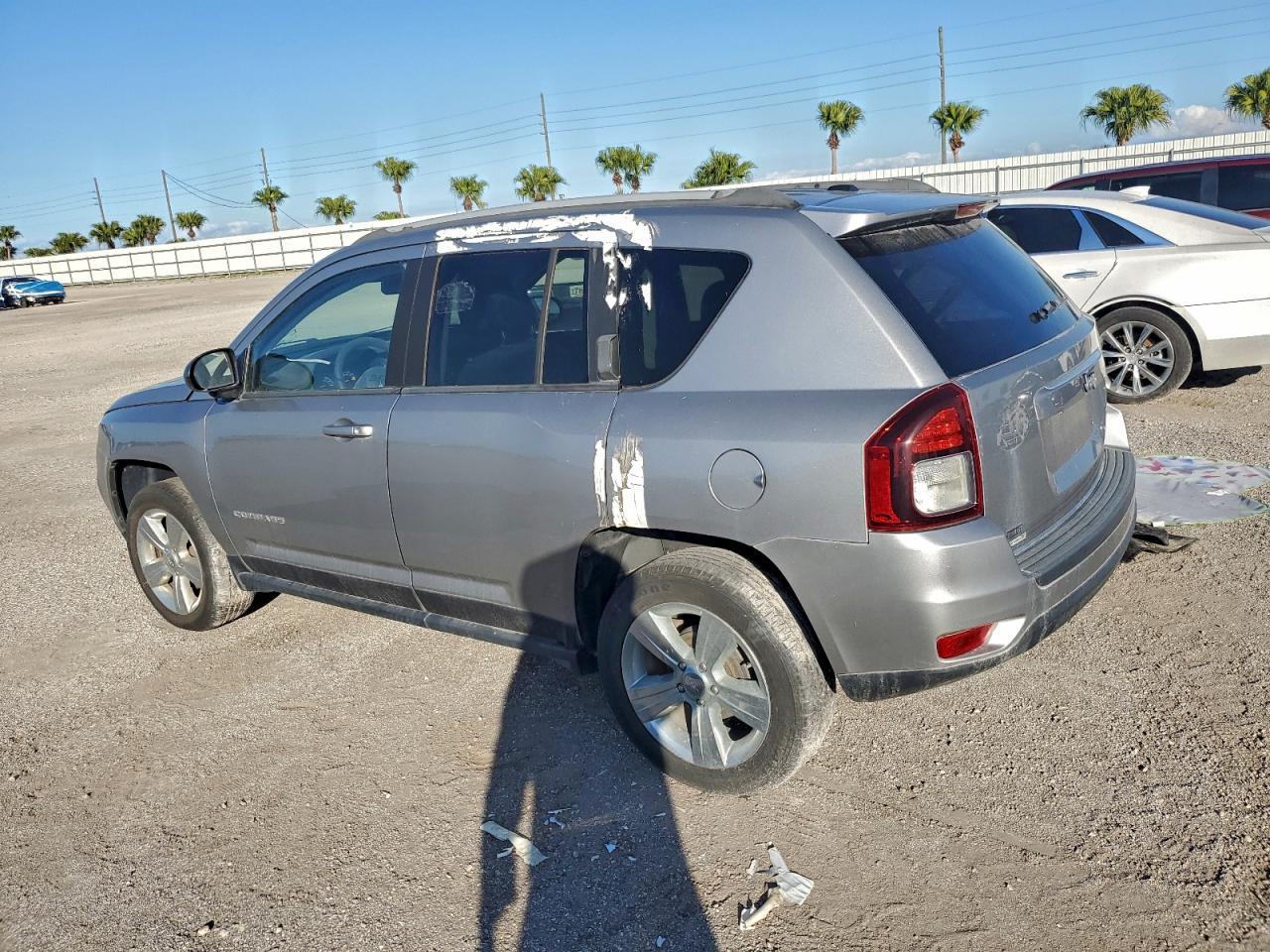 2016 Jeep Compass Sport - Фото 2