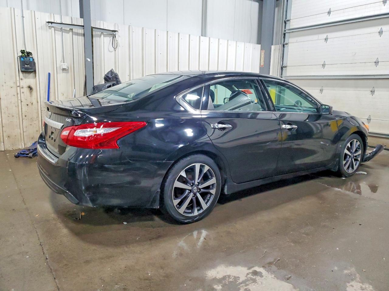 2016 Nissan Altima 2.5 Sr - Фото 3