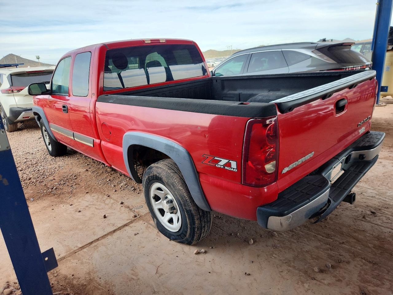 2003 Chevrolet Silverado K1500 - Image 2