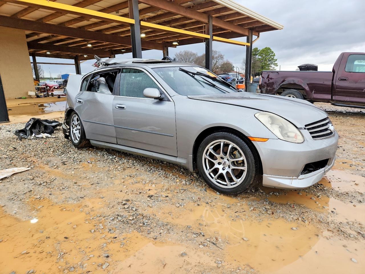 2005 Infiniti G35 Base - Image 4