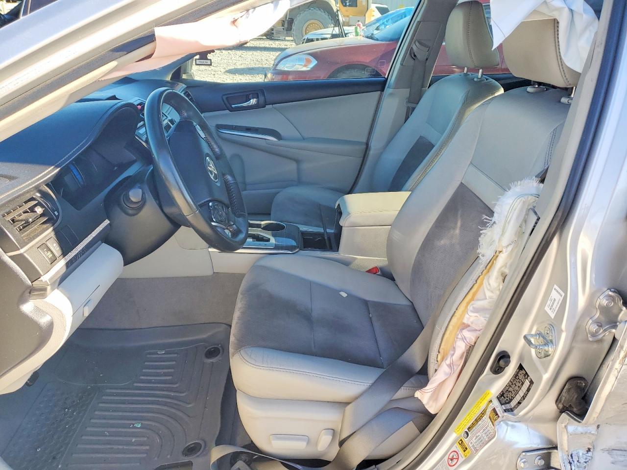 2012 Toyota Camry Hybrid - Image 7