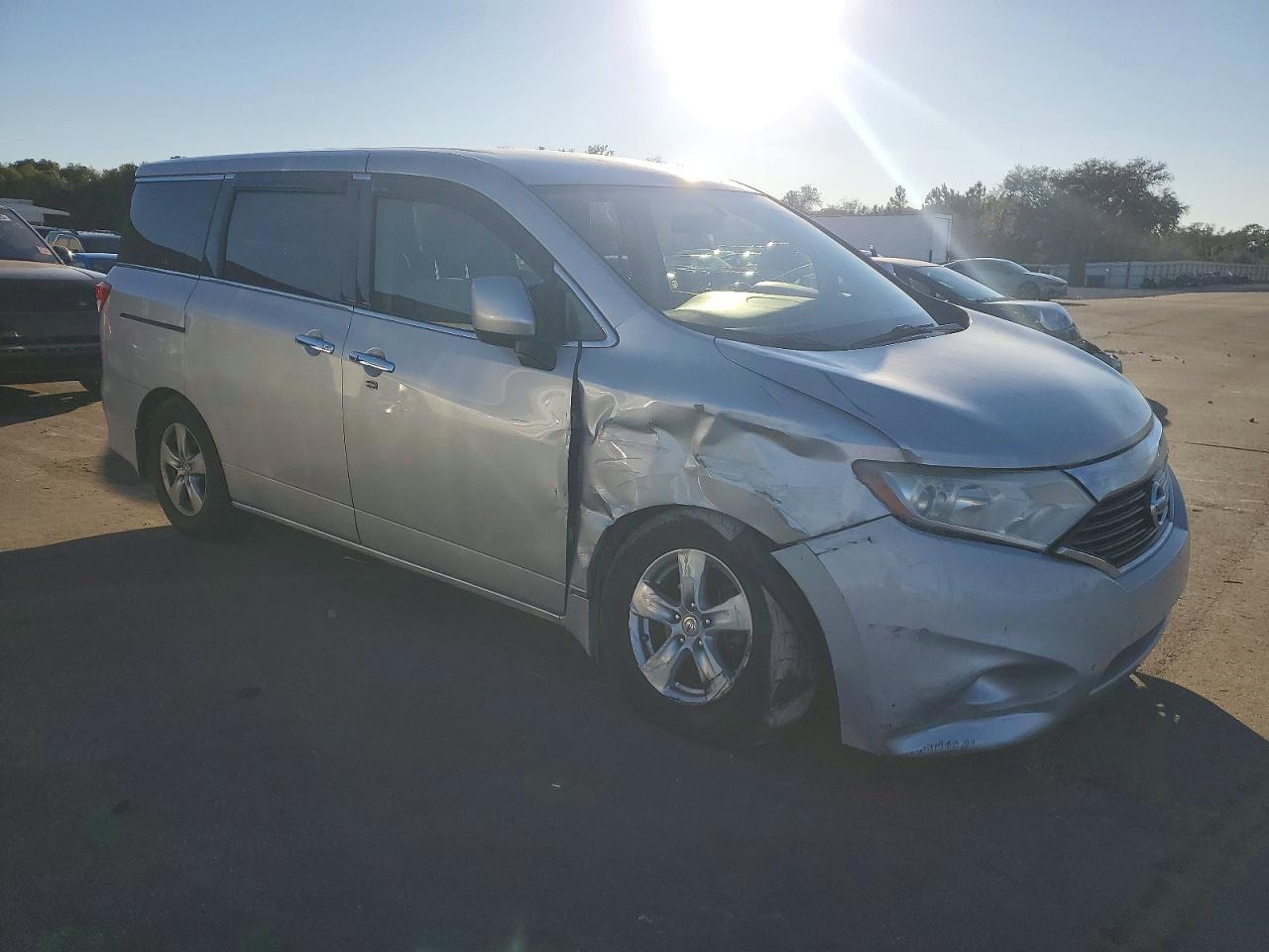 2015 Nissan Quest S - Image 4
