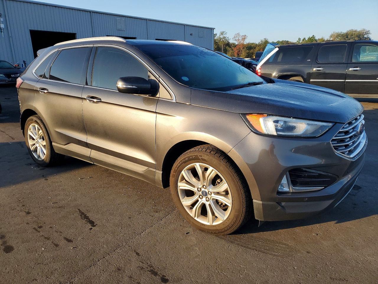 2020 Ford Edge Titanium - Фото 4