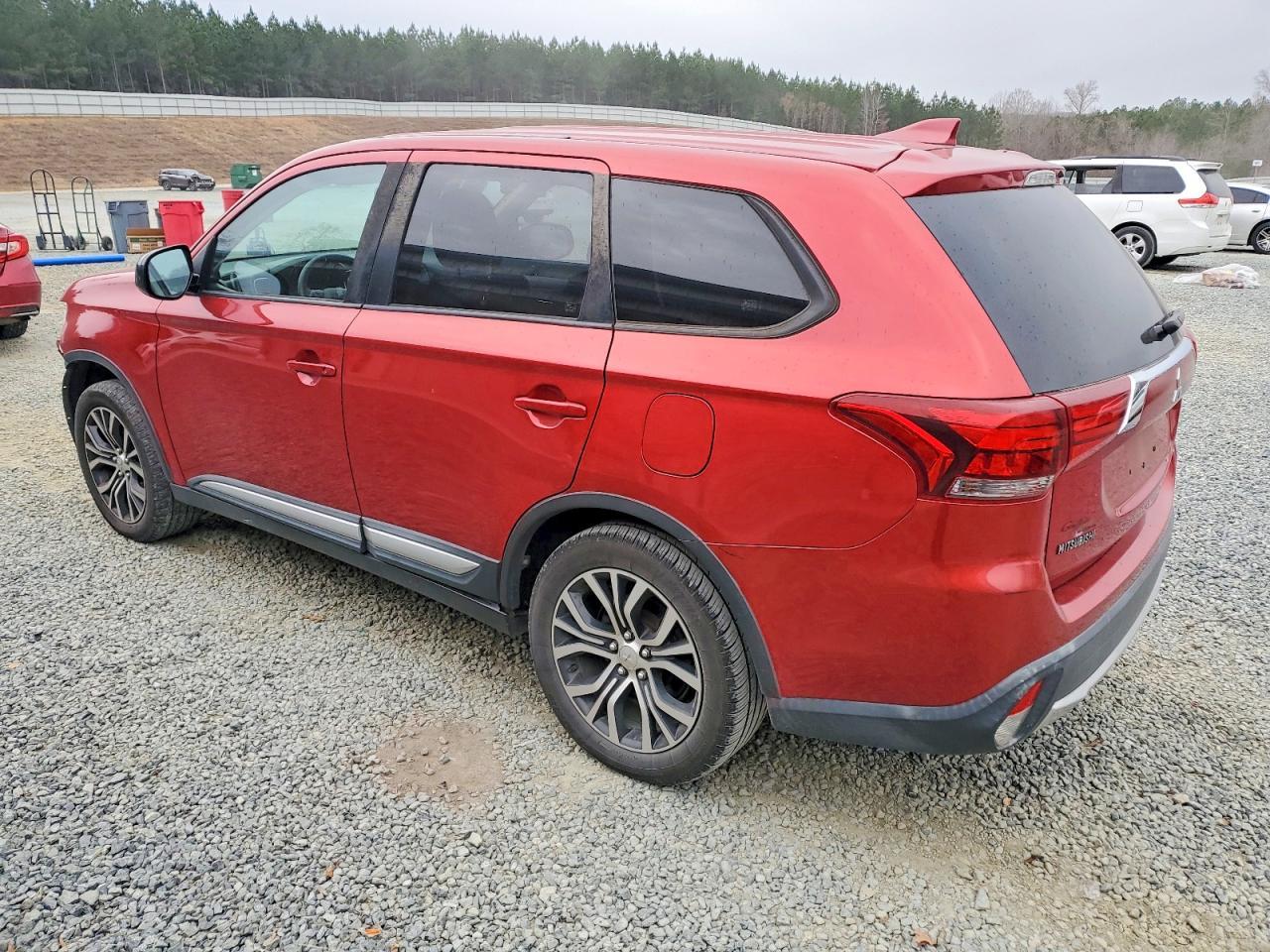 2018 Mitsubishi Outlander Es - Фото 2