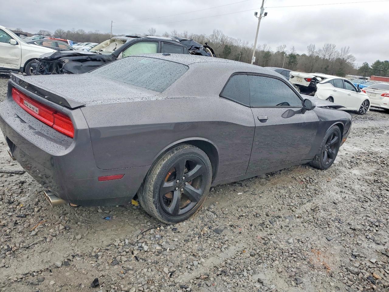 2013 Dodge Challenger Sxt - Image 3