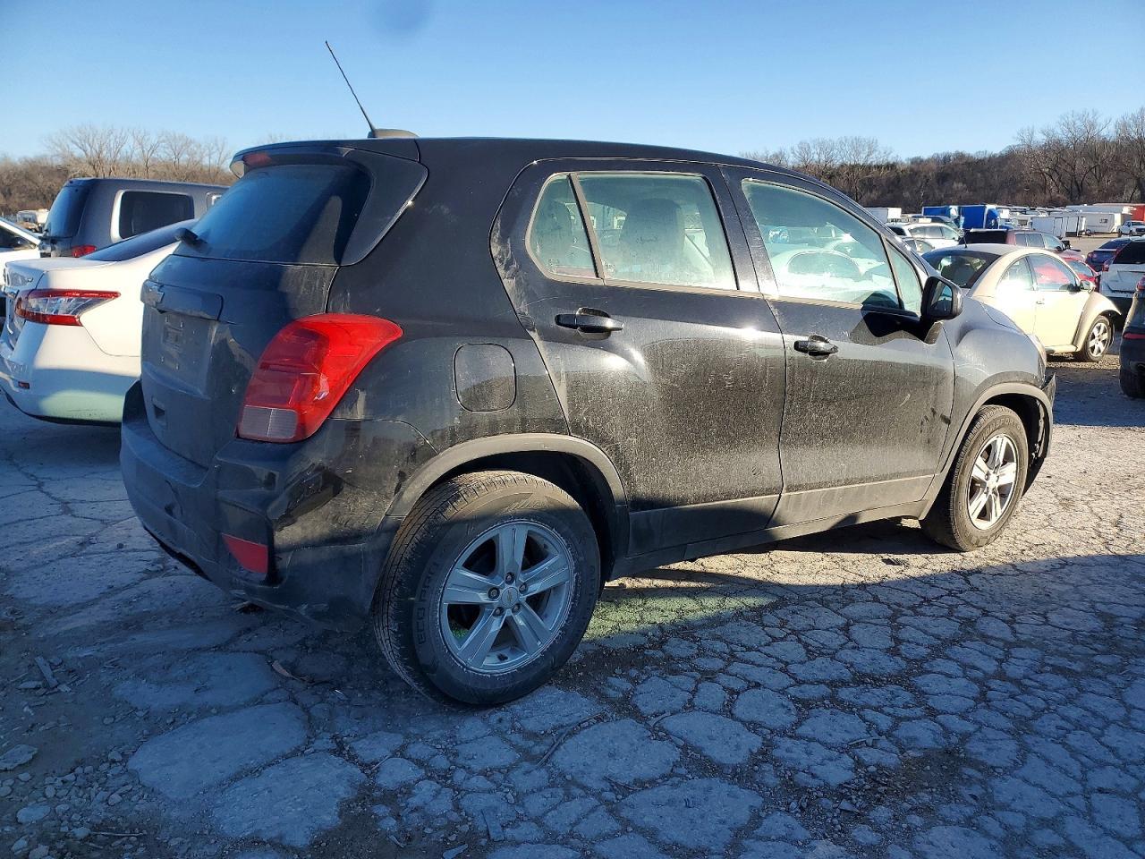 2020 Chevrolet Trax Ls - Image 3