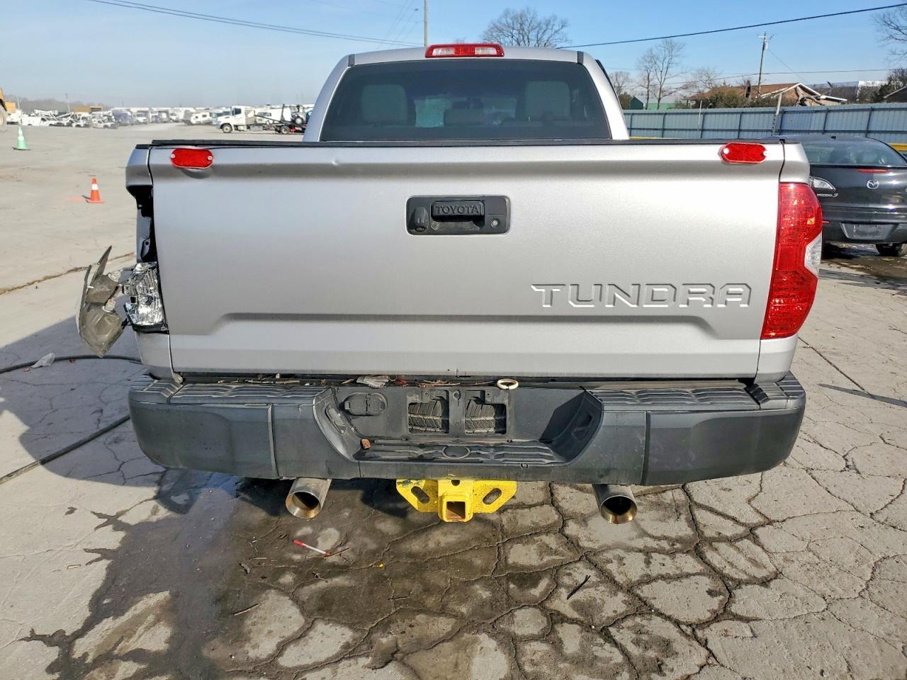 2015 Toyota Tundra Double Cab Sr - Фото 6