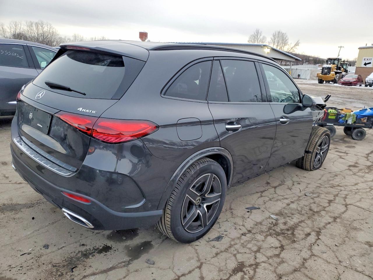 2025 Mercedes-Benz Glc 300 4Matic - Фото 3