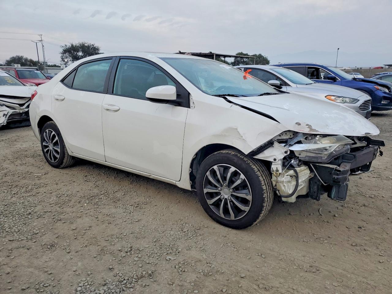 2015 Toyota Corolla L - Фото 4
