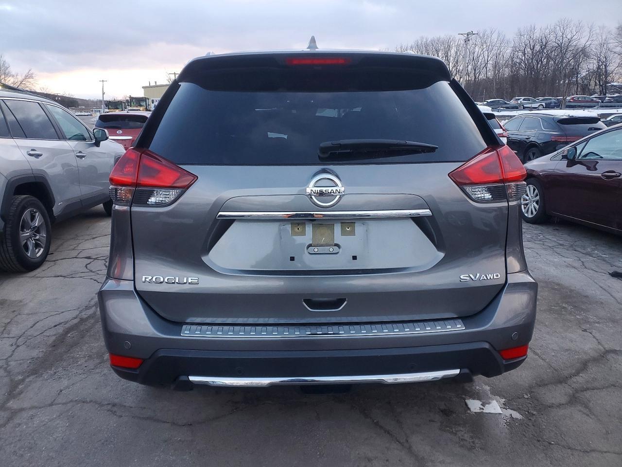 2020 Nissan Rogue S - Фото 6
