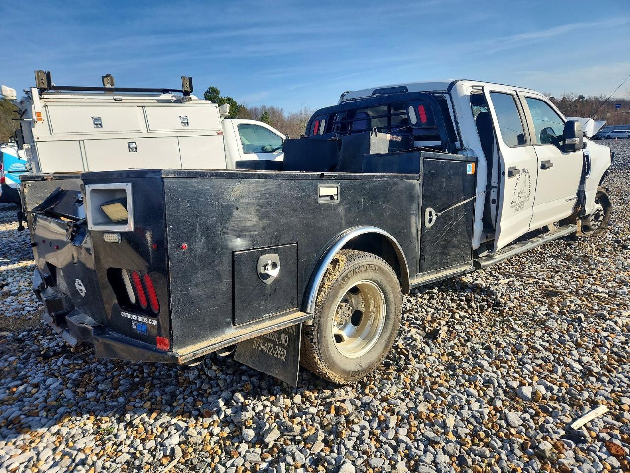 2018 Ford F350 - Фото 3