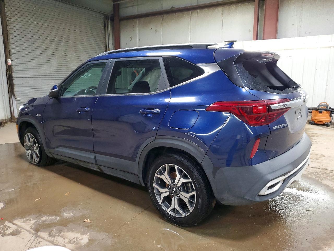 2021 Kia Seltos Ex - Image 2