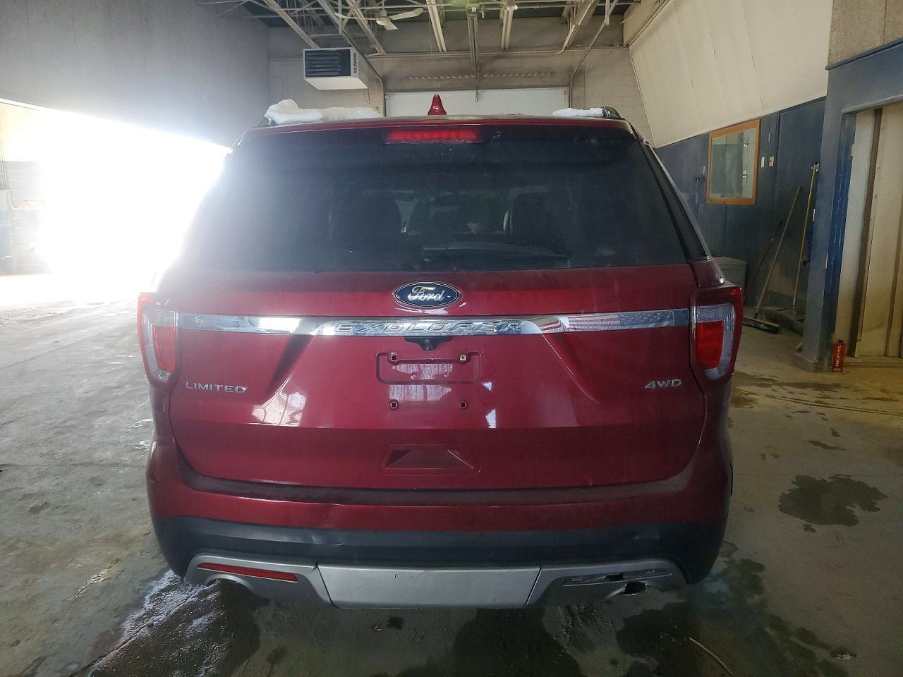 2017 Ford Explorer Limited - Image 6