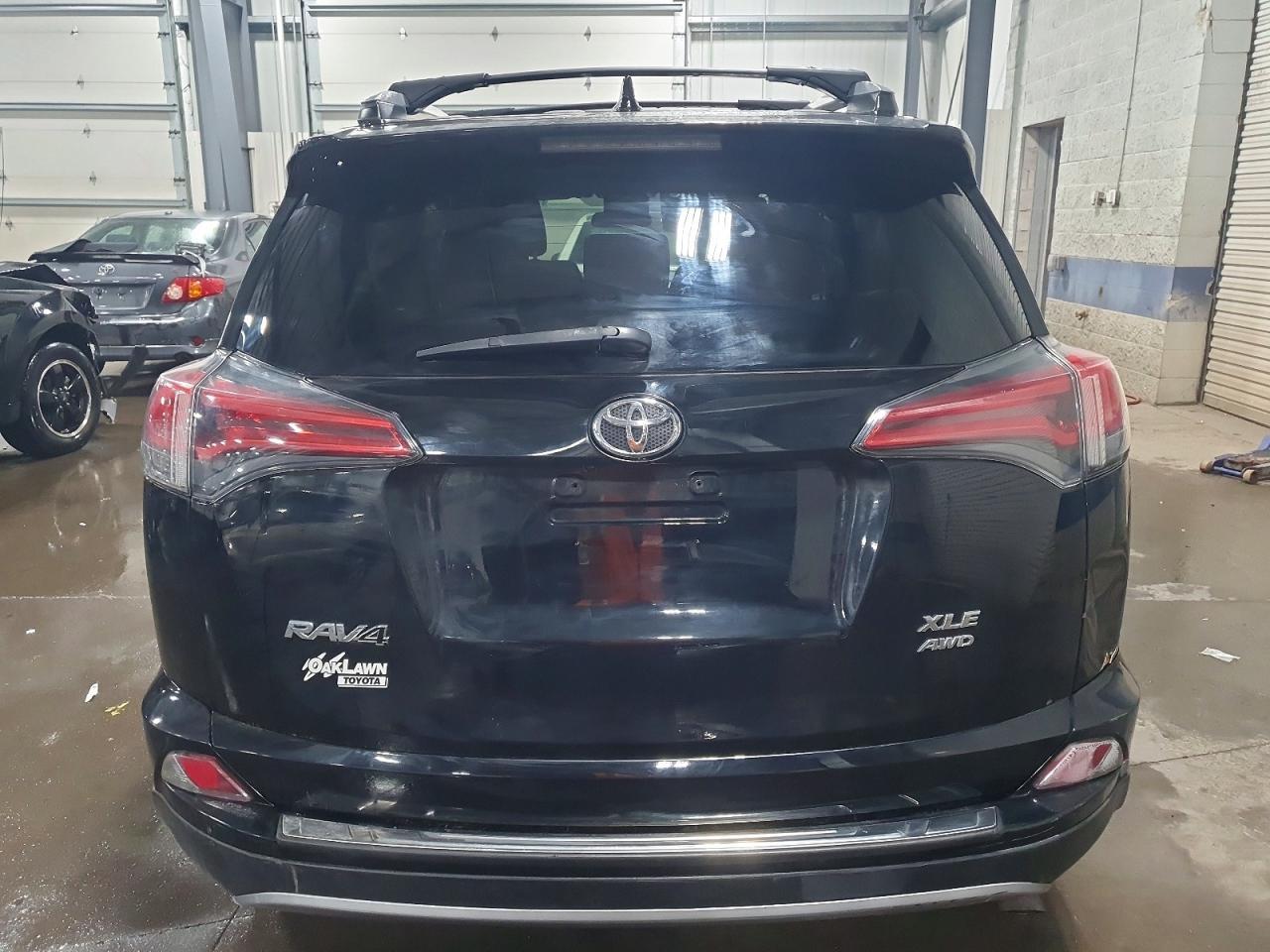 2017 Toyota Rav4 Xle - Image 6