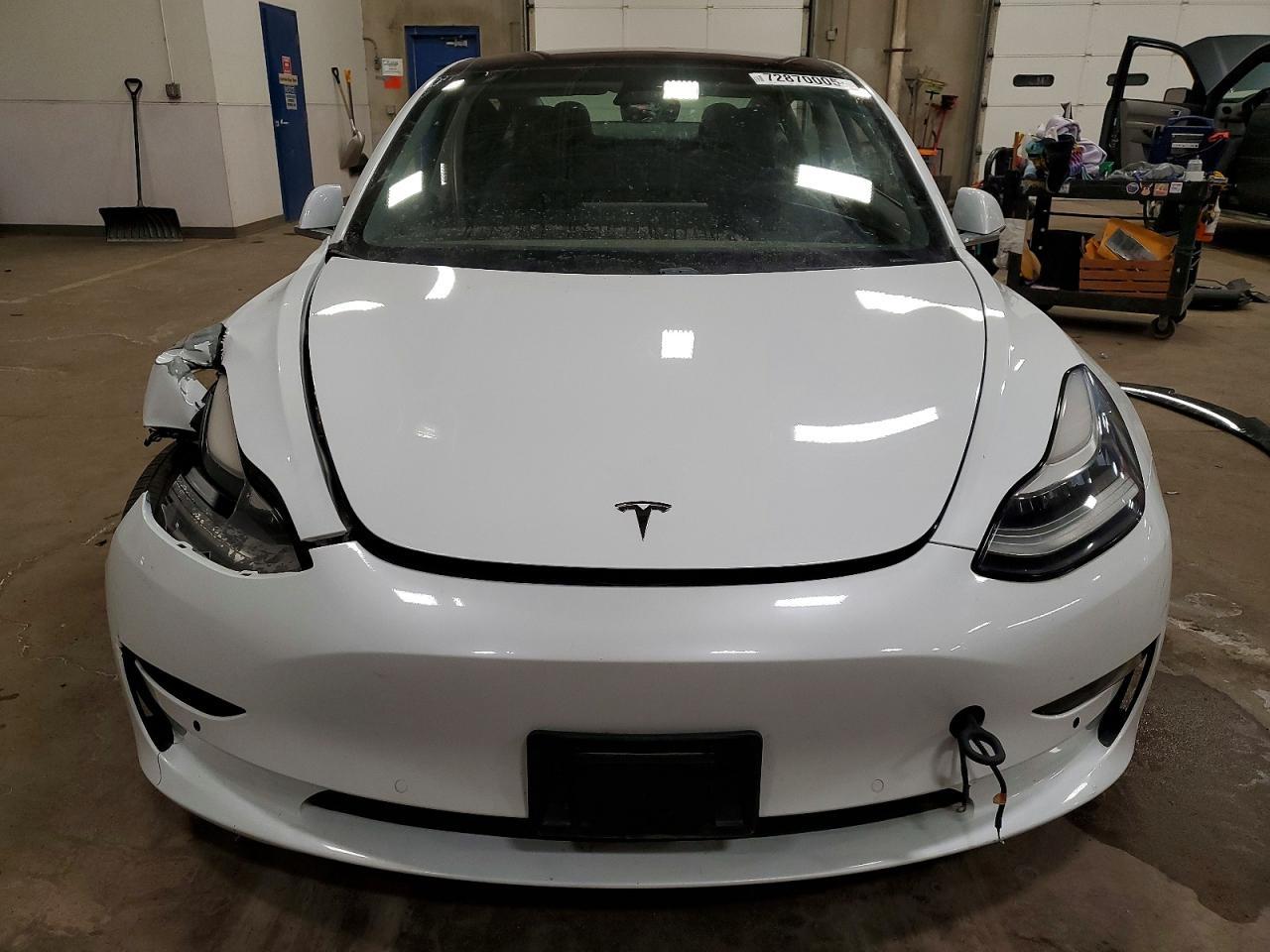 2018 Tesla Model 3 - Фото 5