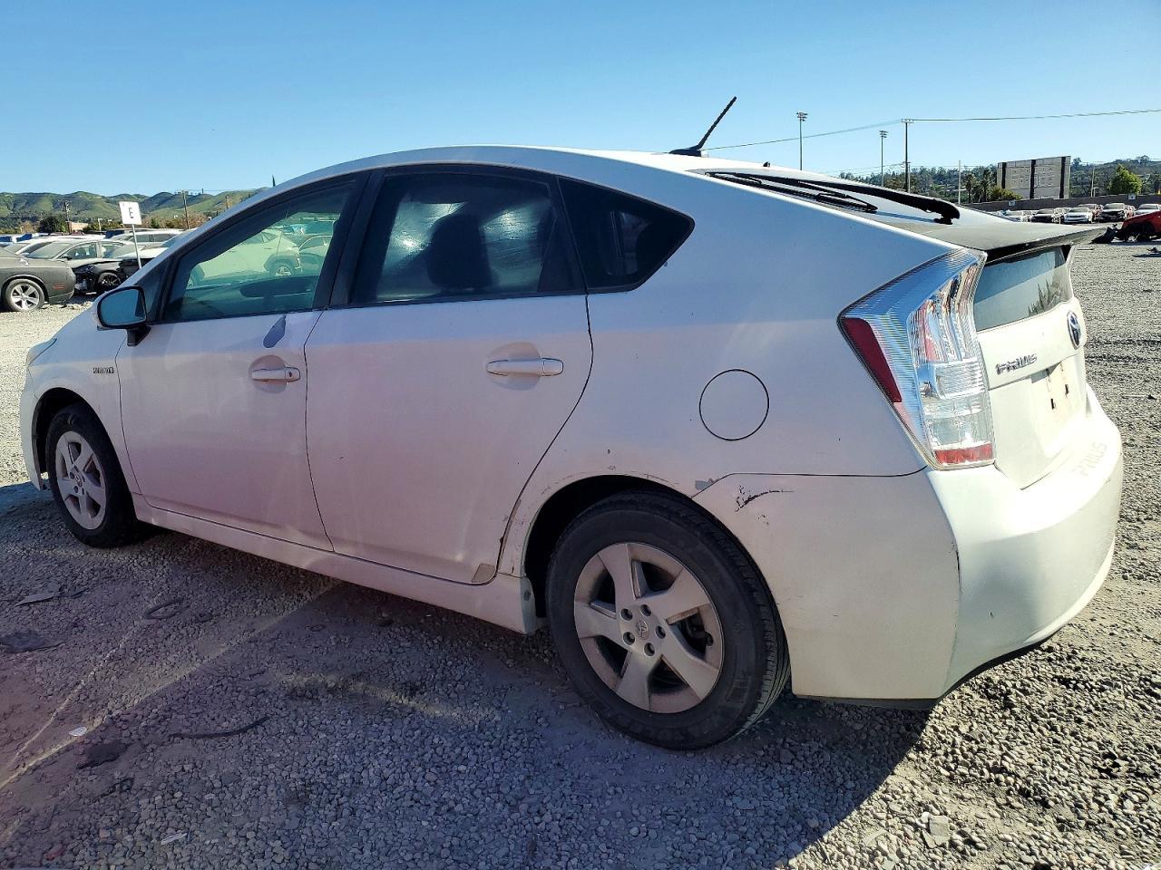 2010 Toyota Prius - Image 2