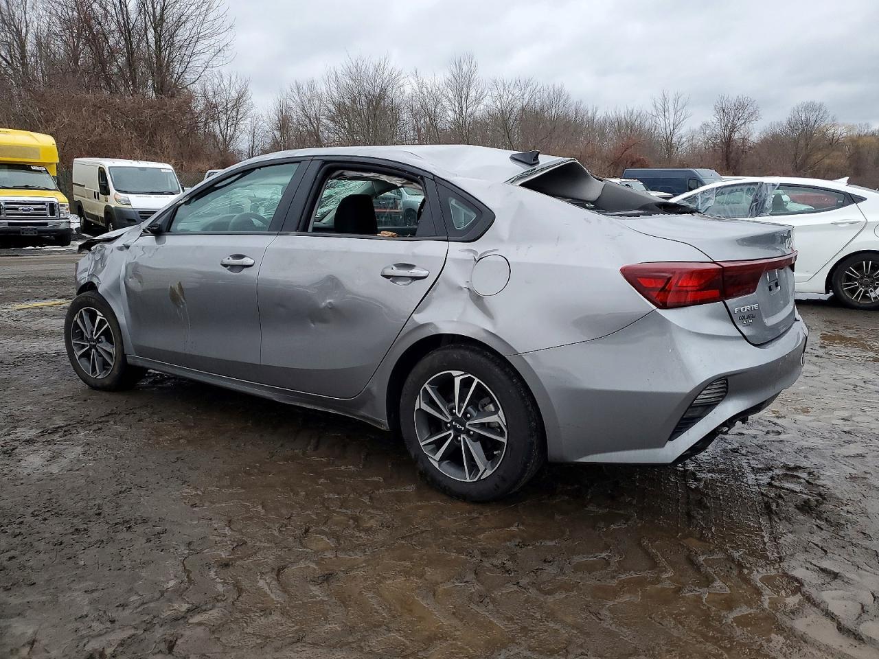 2023 Kia Forte Lxs - Фото 2
