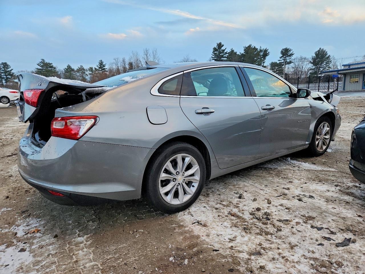 2023 Chevrolet Malibu Lt - Фото 3
