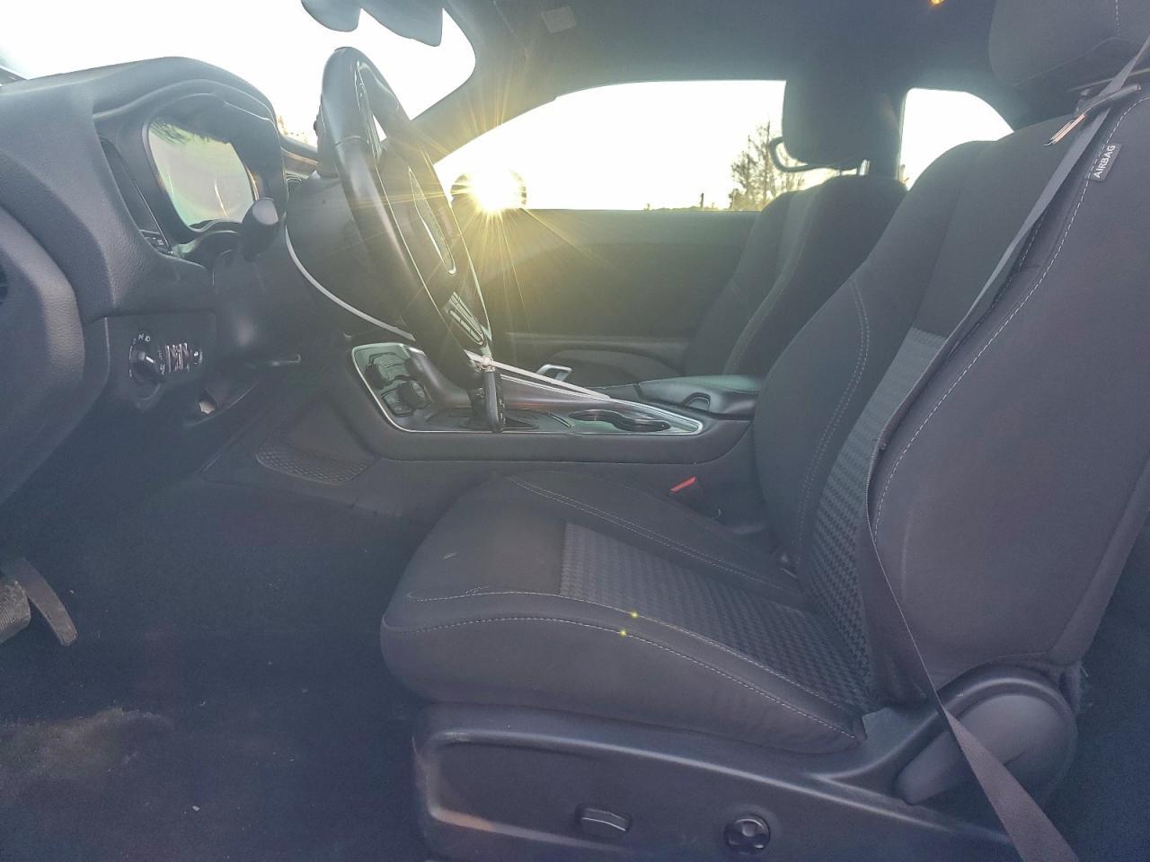 2021 Dodge Challenger Sxt - Фото 7