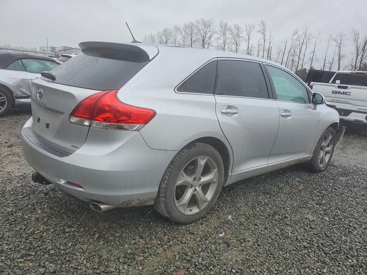 2010 Toyota Venza - Фото 3