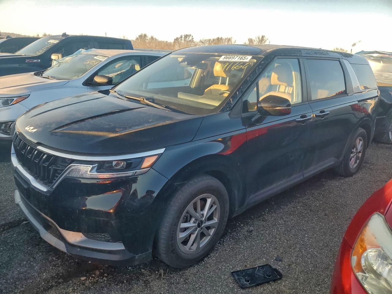2022 Kia Carnival Lx