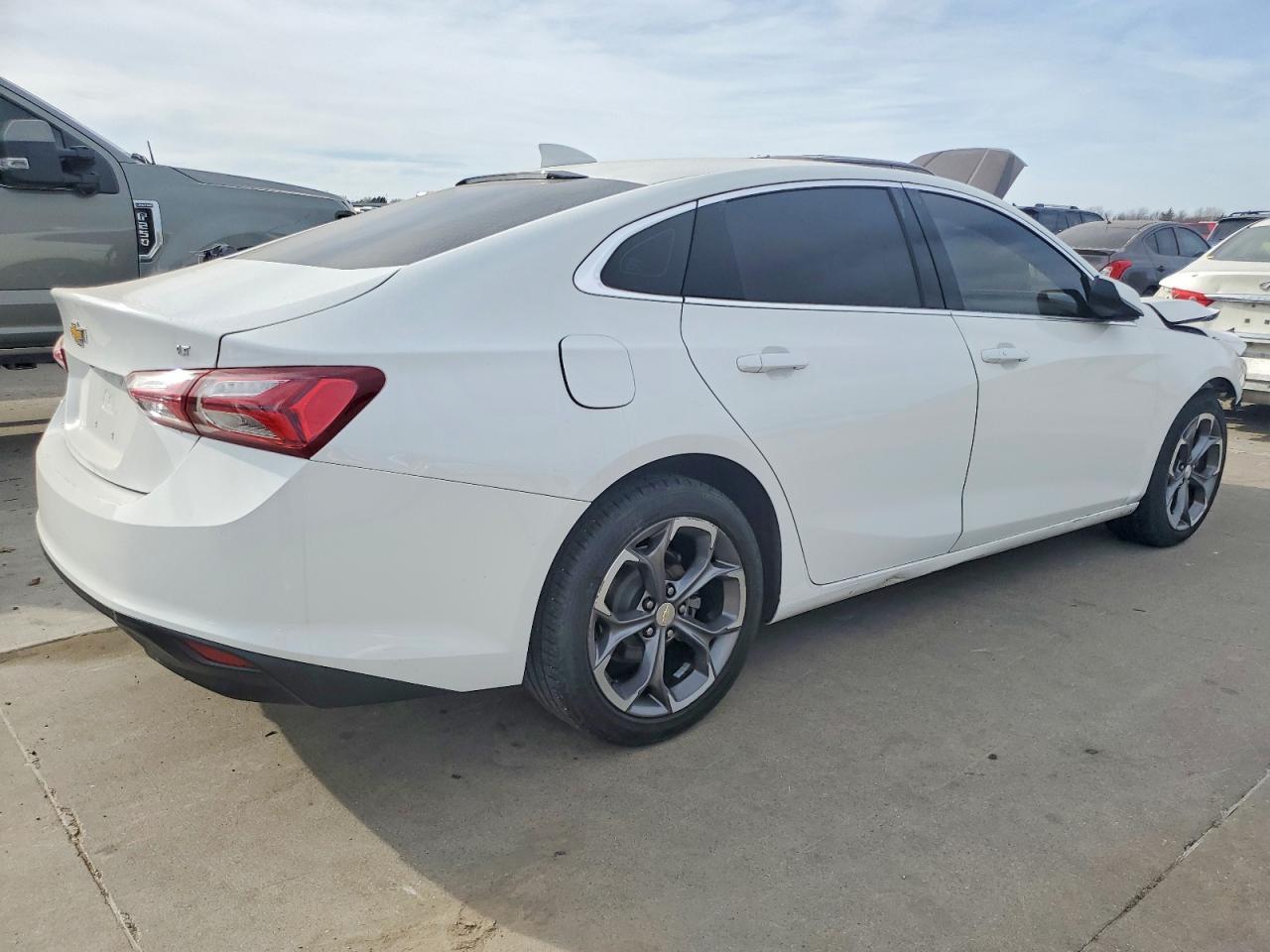 2021 Chevrolet Malibu Lt - Фото 3