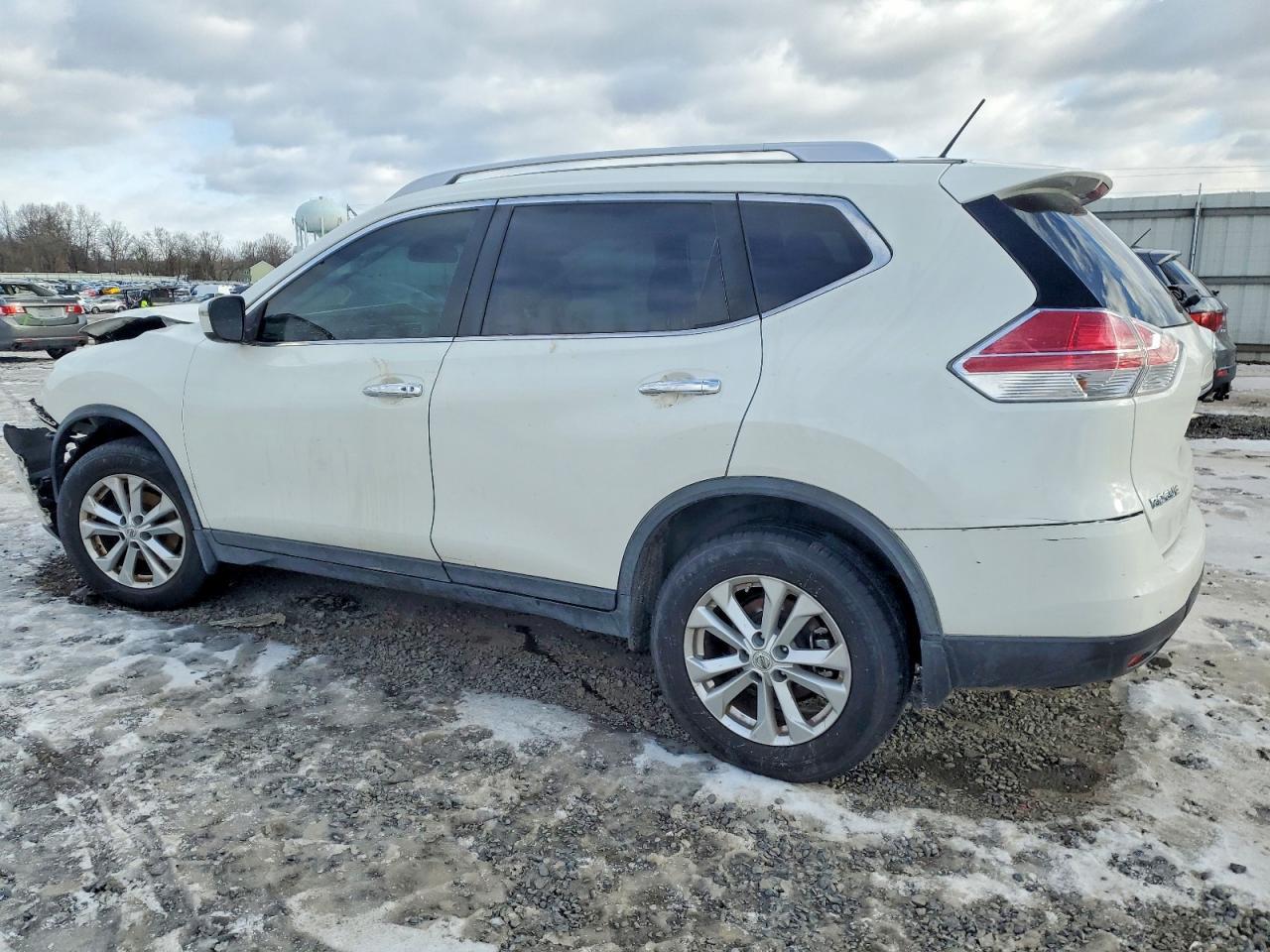 2016 Nissan Rogue S - Фото 2