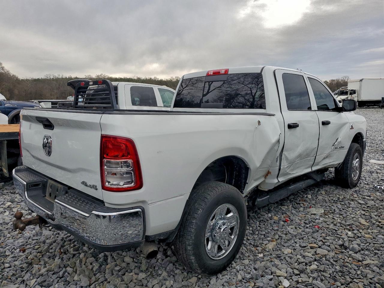 2022 Ram 2500 Tradesman - Фото 3