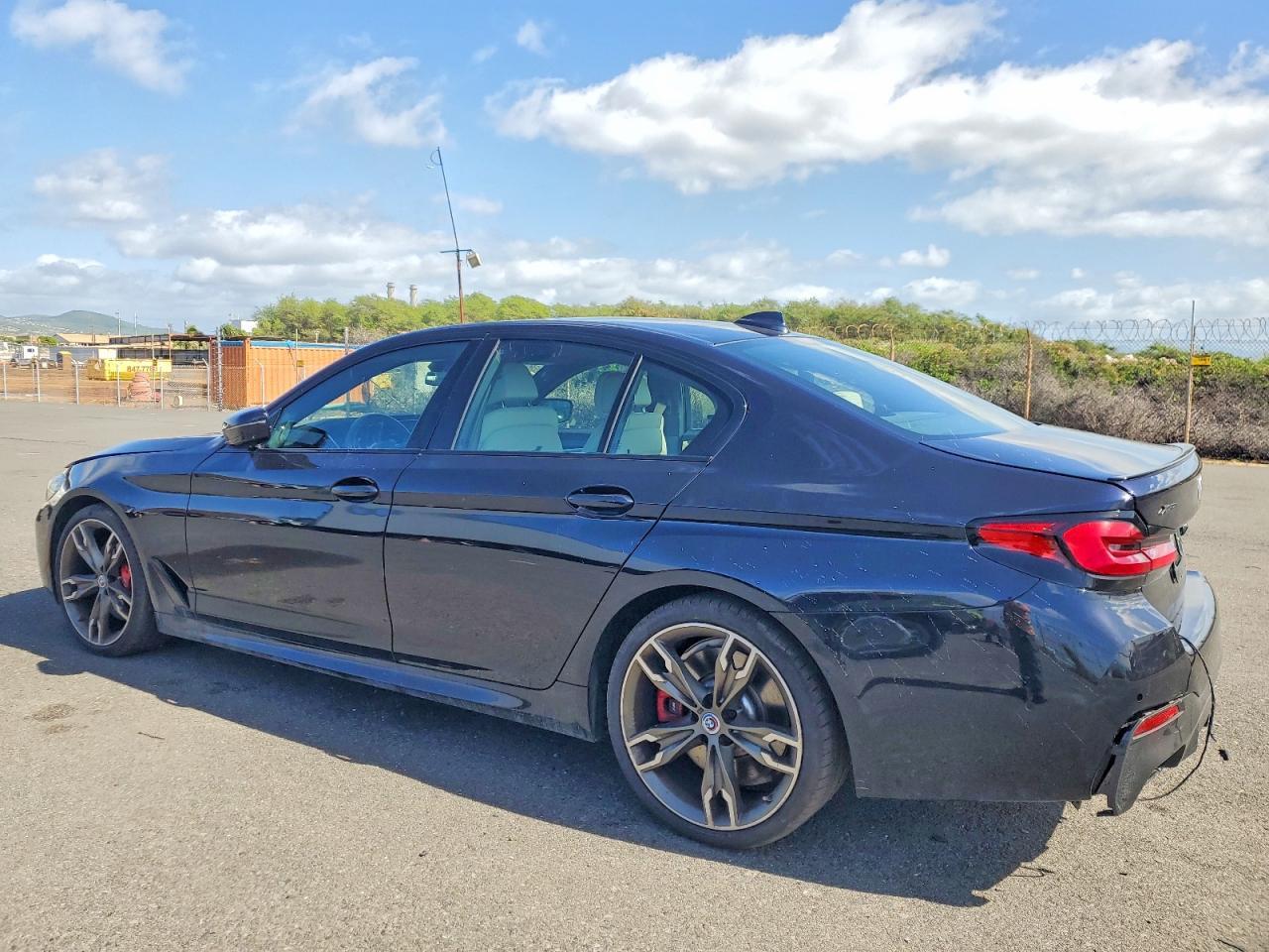 2023 BMW M550Xi - Image 2