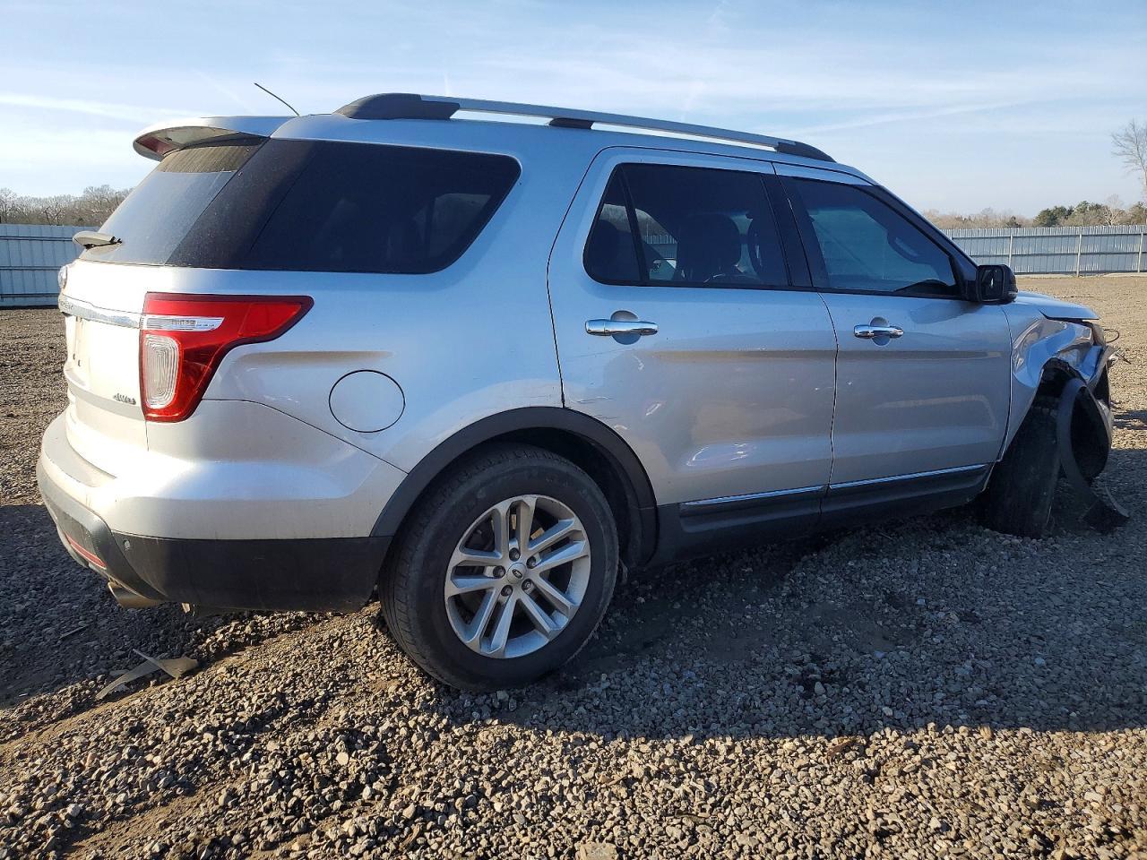 2011 Ford Explorer Xlt - Фото 3