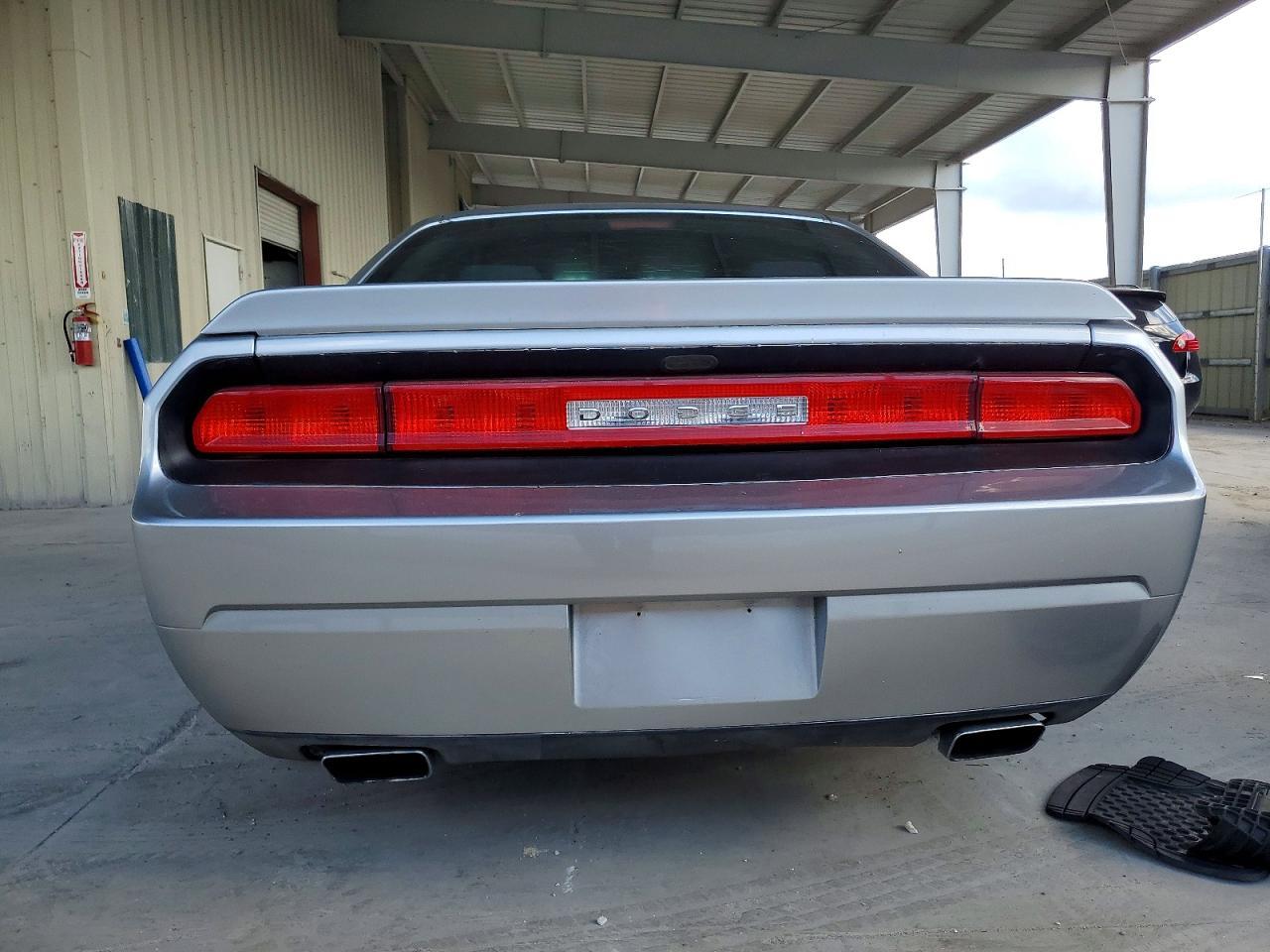 2011 Dodge Challenger - Image 6